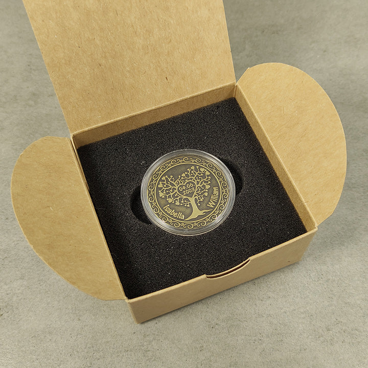 Romantic Tree of Love brass coin gift set, high-quality metal engraving for wedding anniversary, personalized artisan souvenir.