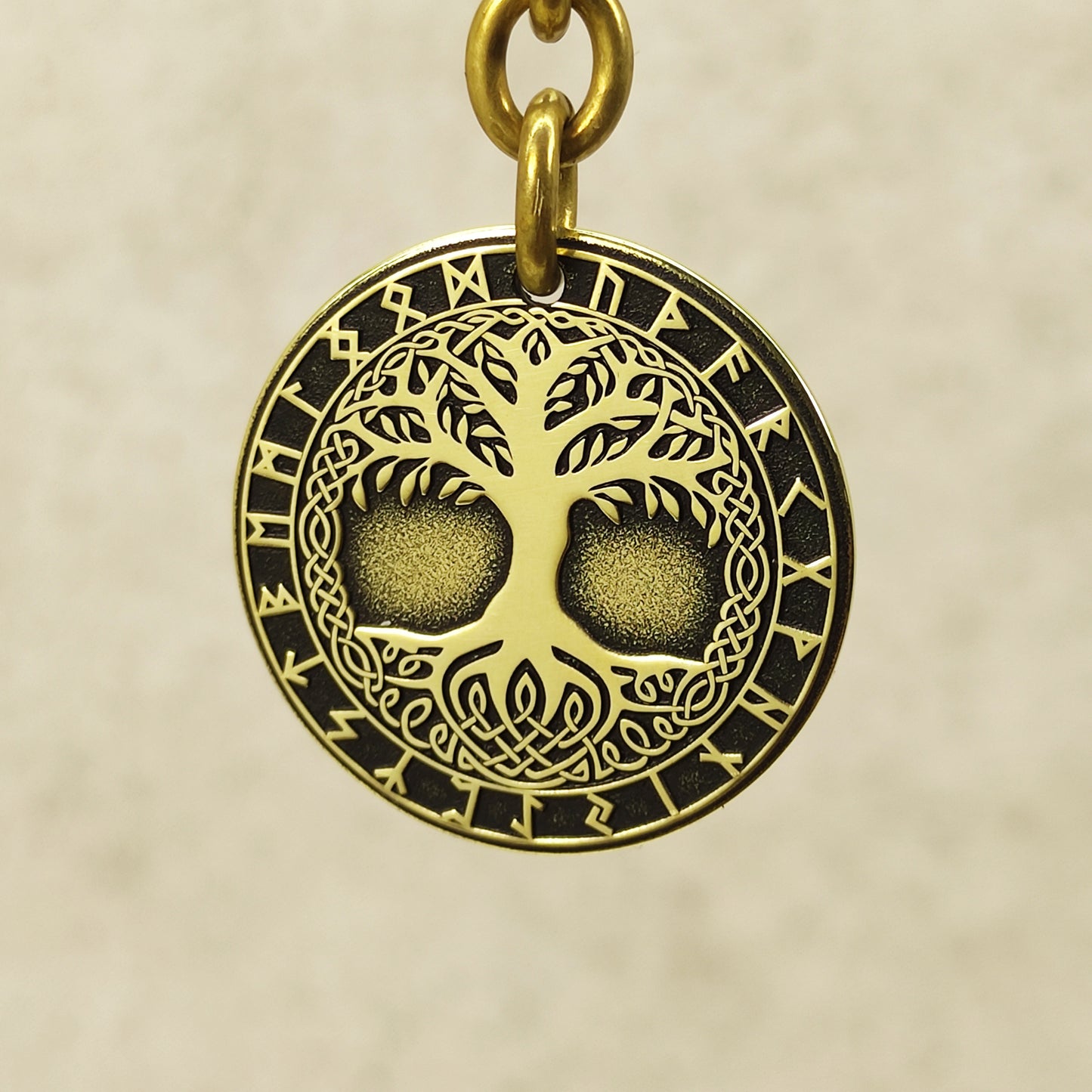 Brass Coin Keychain Tree of Life Yggdrasil – Personalized Gift, Symbol of Harmony and Strength